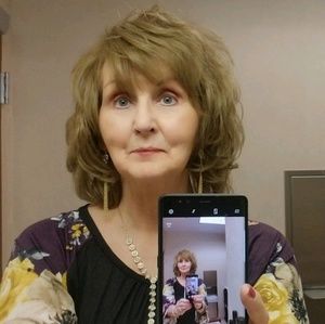 Meet your Posher, Sharon